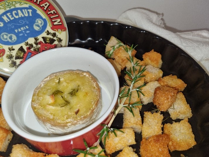 Baked Camembert &ndash; Over the Moon Dairy